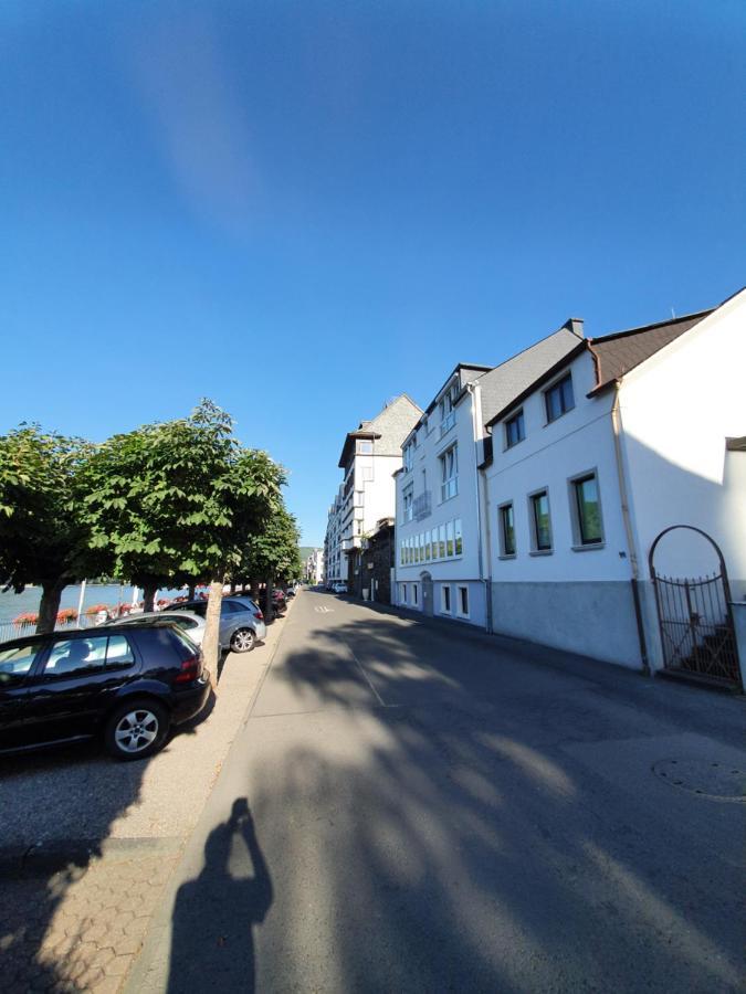 Grosse Wohnung Mit Rheinblick 博帕德 外观 照片