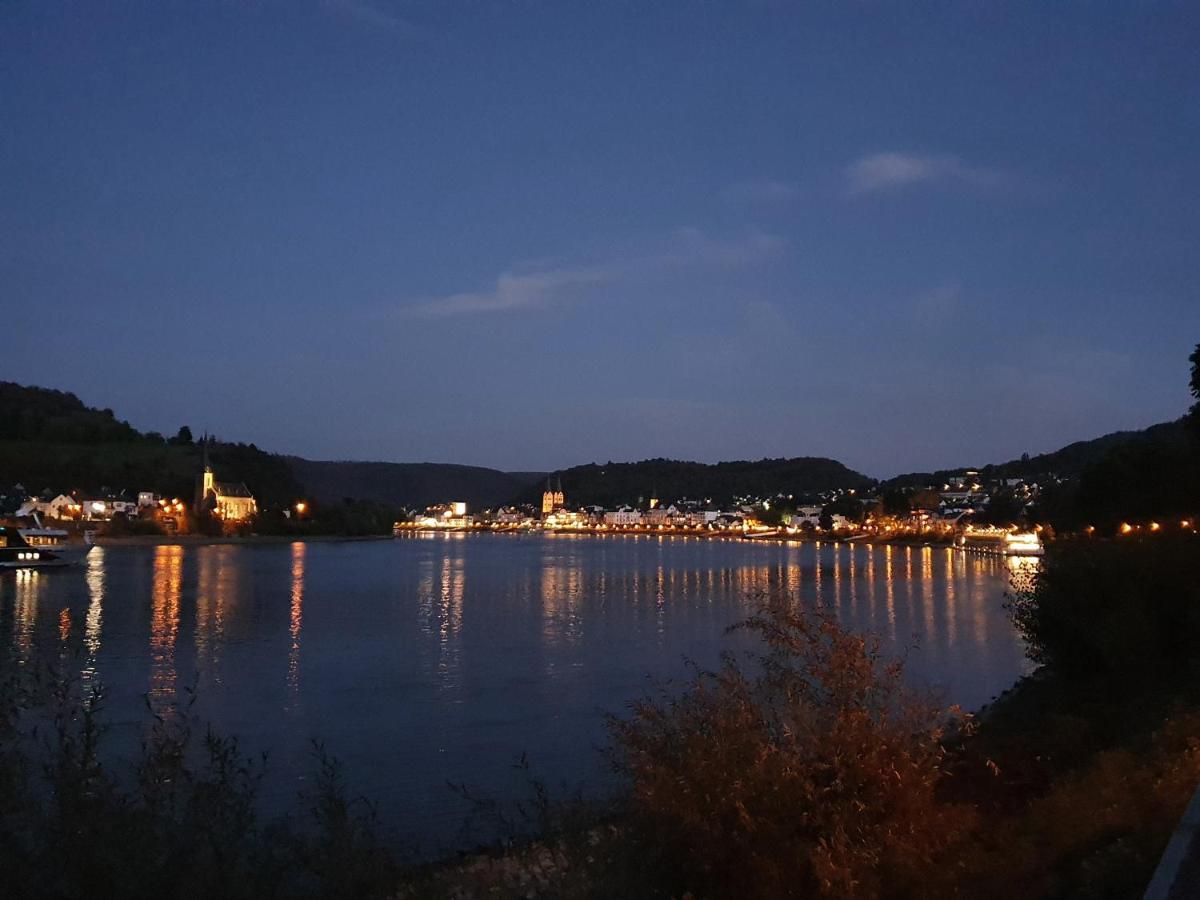 Grosse Wohnung Mit Rheinblick 博帕德 外观 照片