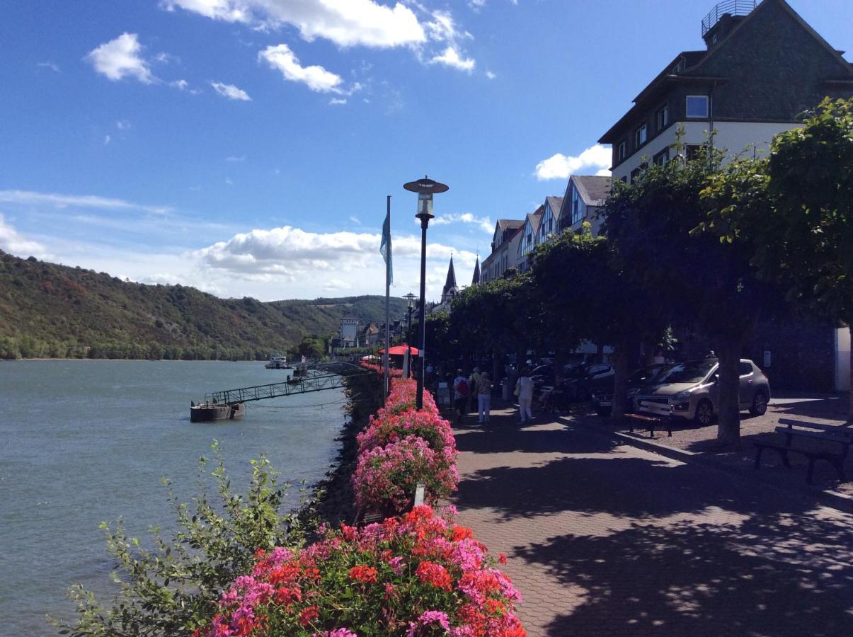 Grosse Wohnung Mit Rheinblick 博帕德 外观 照片