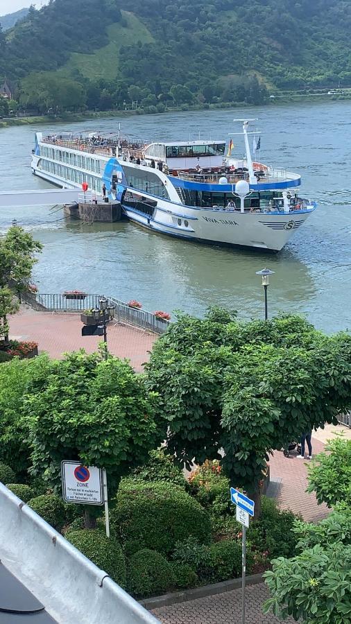 Grosse Wohnung Mit Rheinblick 博帕德 外观 照片