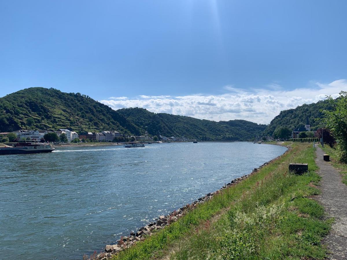 Grosse Wohnung Mit Rheinblick 博帕德 外观 照片