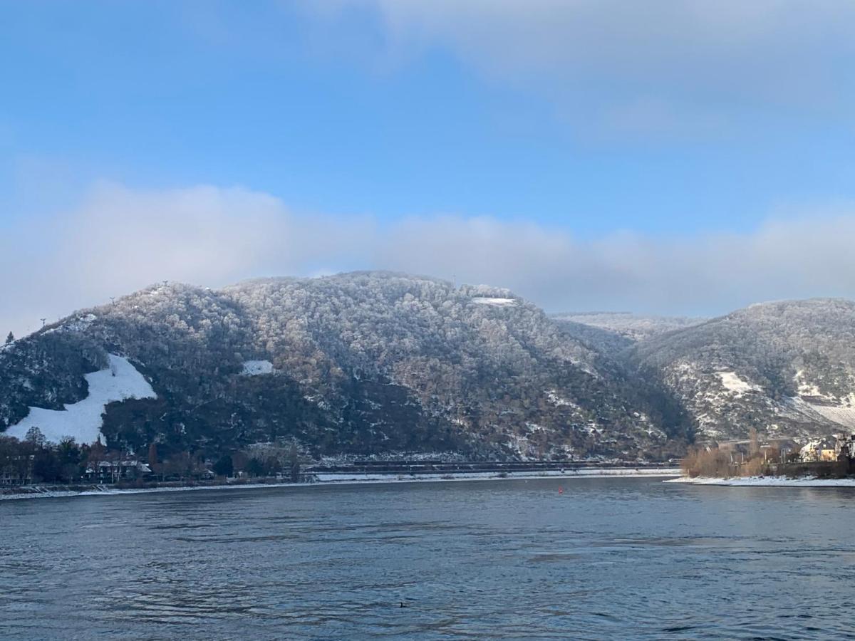 Grosse Wohnung Mit Rheinblick 博帕德 外观 照片